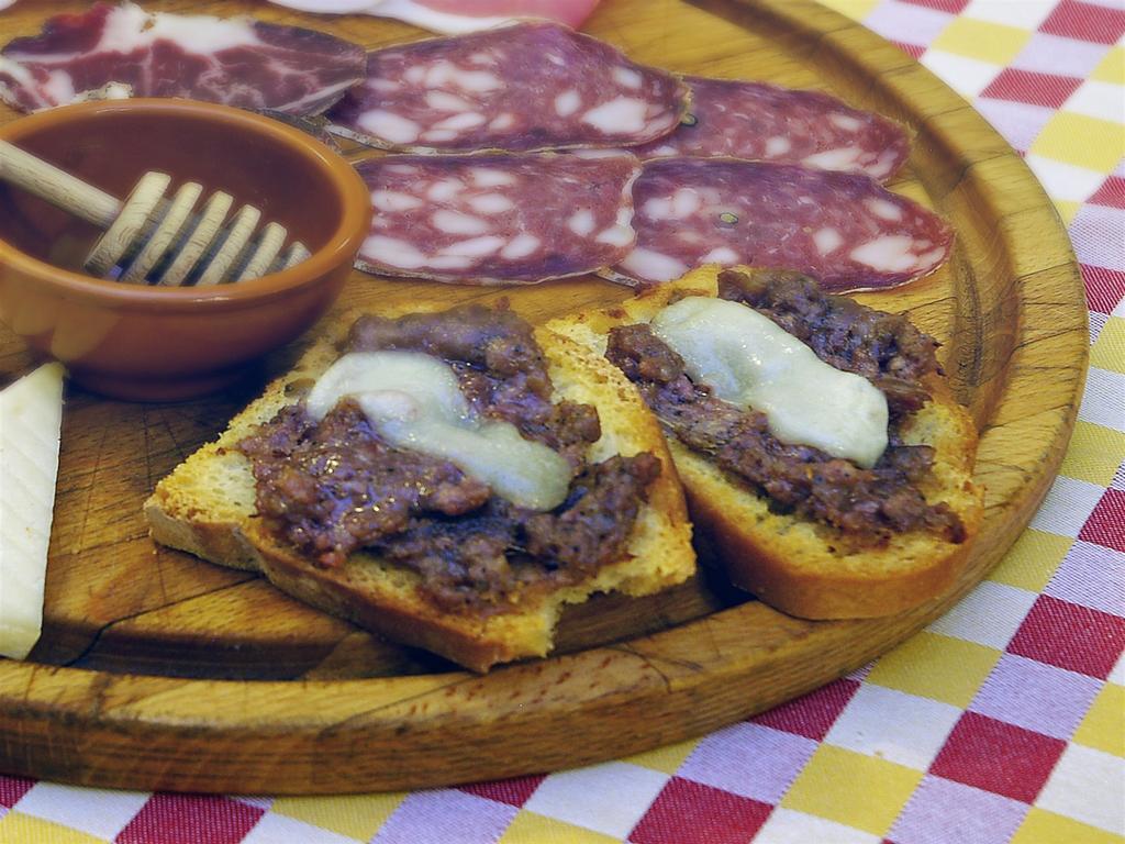 Montale  Agriturismo Le Vigneヴィラ エクステリア 写真