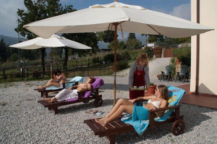 Montale  Agriturismo Le Vigneヴィラ エクステリア 写真